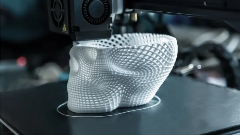 3d druck eines prototyps aus kunststoff auf 3d drucker